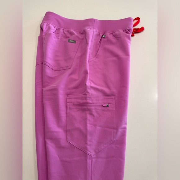 Figs Women Zamora High Waisted Jogger Scrub Pant Size Medium Regular Pink Nurse - Picture 3 of 12